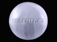 selenitová koule o průměru 18 cm selenitová koule o průměru 18 cm